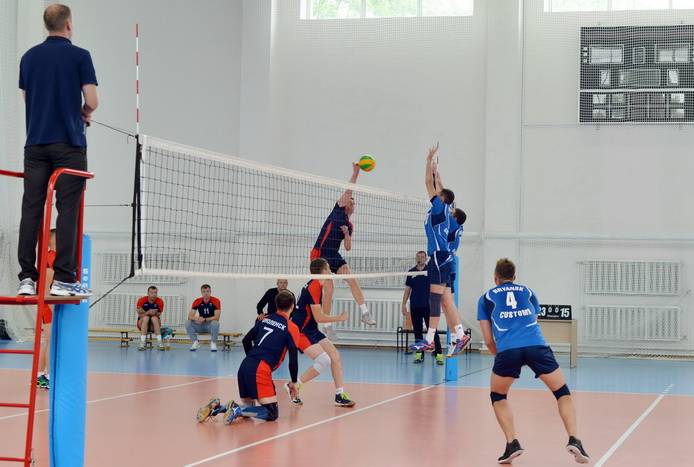 Смоленские таможенники заняли первое место на Чемпионате ЦТУ по волейболу